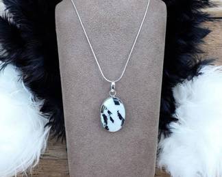  03 White Buffalo Turquoise Necklace Tested 