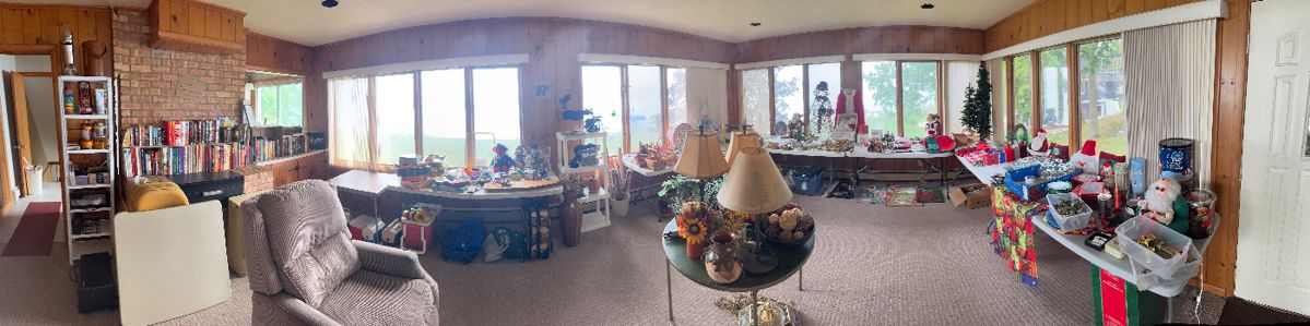 Room 1 and entrance.