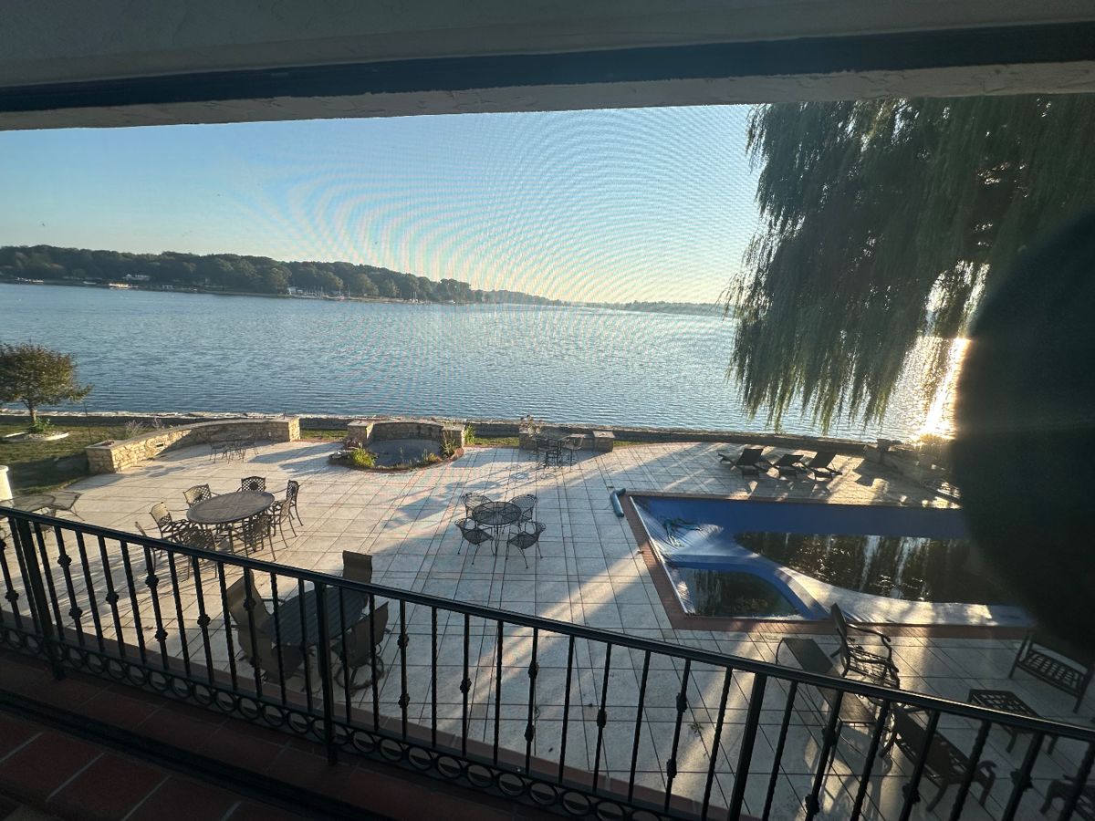Beautiful lakefront Estate Sale
