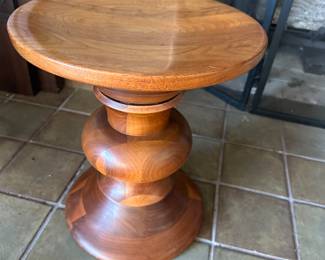 Herman Miller stool ( B )