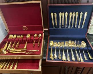 Gold flatware sets