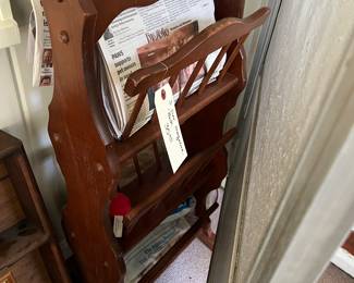 3 tier magazine rack 