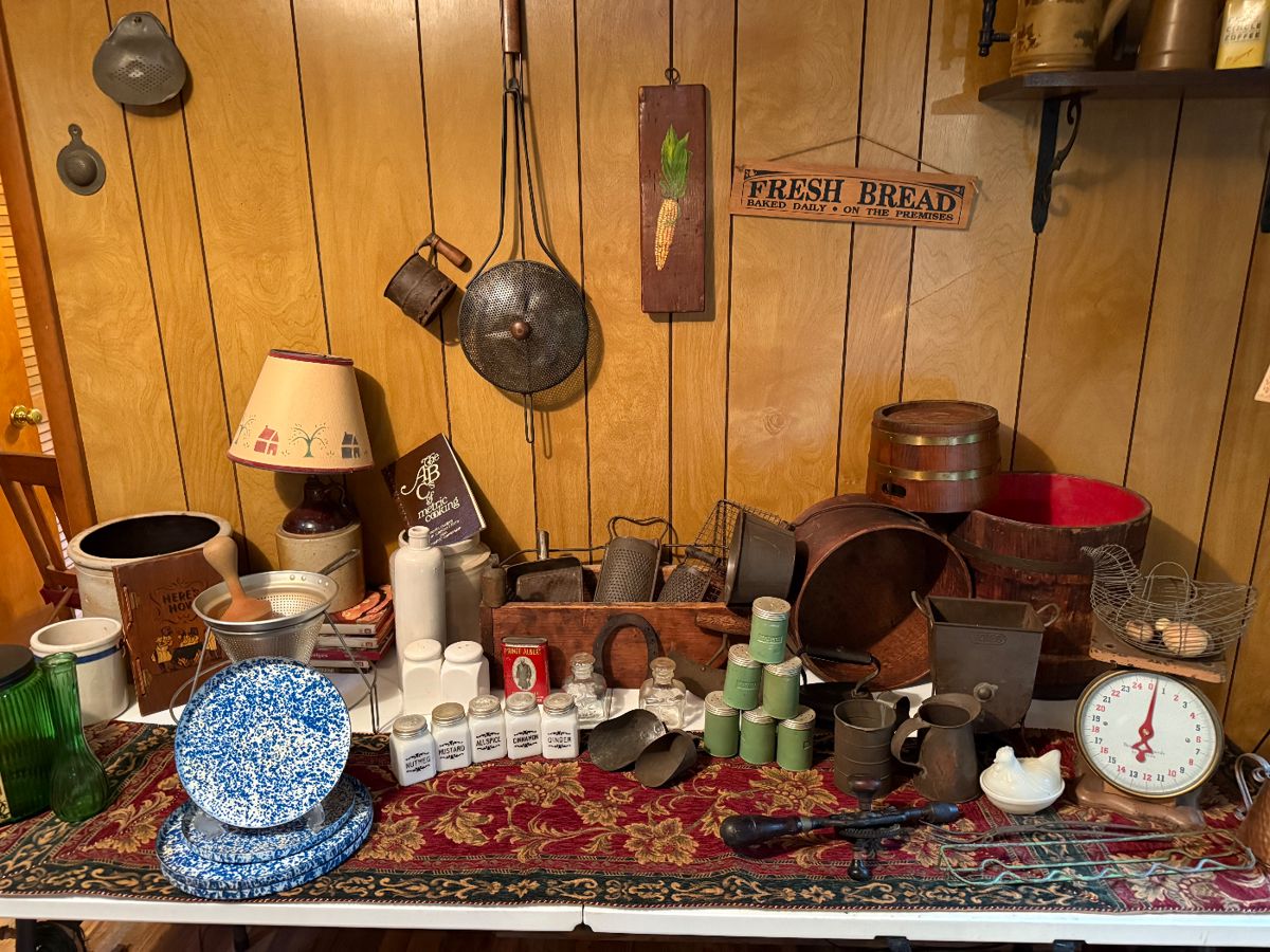 Primitives, rusty kitchen decor.