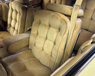1976 Oldsmobile Ninety Eight
Runs!! Plush seats. Clean interior.
