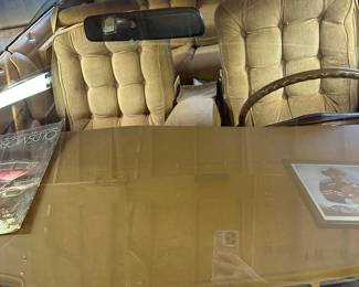 1976 Oldsmobile Ninety Eight
Runs!! Plush seats. Clean interior.