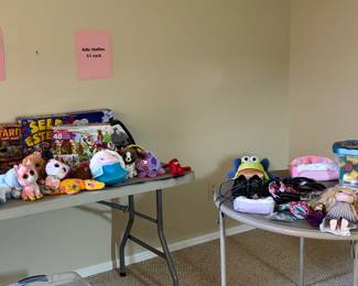 Tons of toys—-CHEAP!!!
