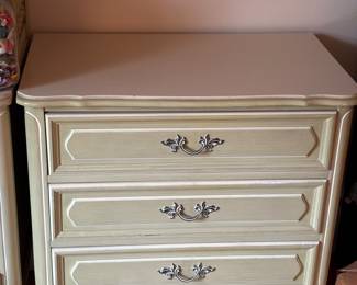 MCM 3 drawer dresser
Part of 6 pc set