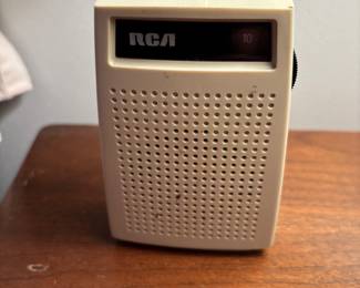 Vintage RCA transistor radio