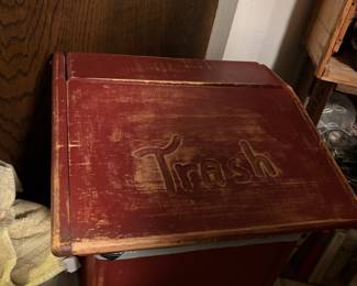 Wooden trash bin