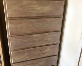 5 drawer solid wood dresser
** We have two.
Must be able to move and load yourself.