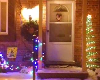 Outdoor holiday decore