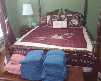 4 poster bed