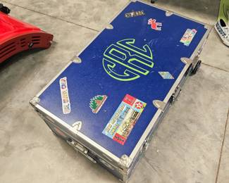 Camp trunk with wheels. Excellent condition. 