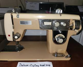 Vintage Sewing Machine Deluxe ZigZag Model 300B