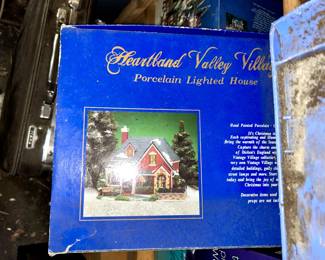 Items Xmas village box