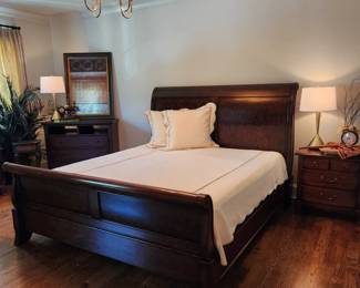 King Sleigh Bed