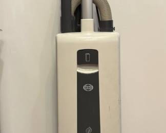 SEBO VACUUM