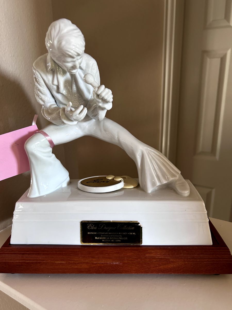Elvis Presley Designer Collection music box