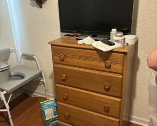 tv and dresser