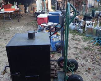 Smoker. Dolly. 