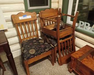 Set of 4 Chairs. 