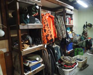 Hunting Clothes. Foam Pads. Bags/Backpacks. Gloves. Erector Sets. Hunting Items. 