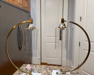 2 brand new table lamps