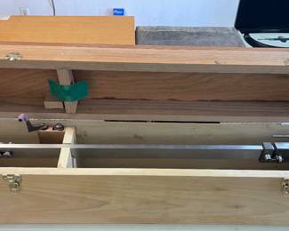 HEIGHT GAUGE IN WOOD BOX