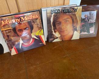 VINTAGE RECORD ALBUMS INCLUDING BARRY MANILOW & JOHNNY MATHIS