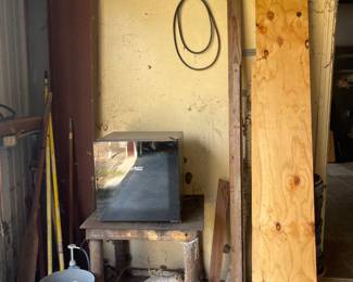 WOOD, WINE FRIDGE