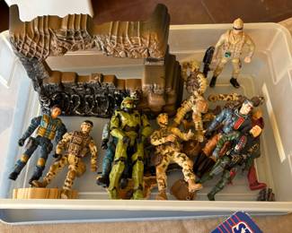ARMY FIGURES