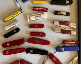 ADVERSITSING & SWISS KNIFE COLLECTION