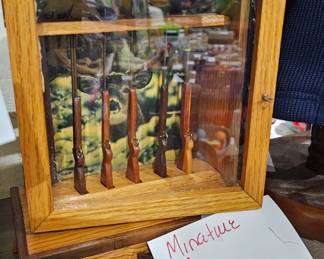 MINIATURE GUN CASE