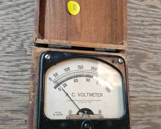 VOLTMETER