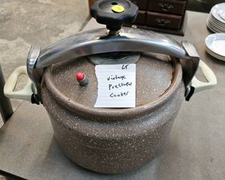 VINTAGE PRESSURE COOKER