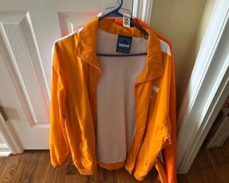1 M 1 LARGE TN VOLS JACKETS