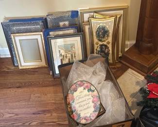 LOT OF SMALL FRAMED PRINTS AND FRAMES