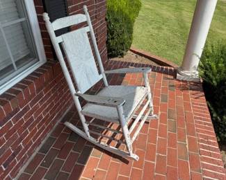 ROCKING CHAIR