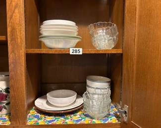 LOT OF GLASS BOWLS PLATES