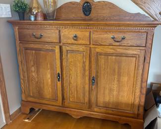 Matching Buffet to Dining Room Table
