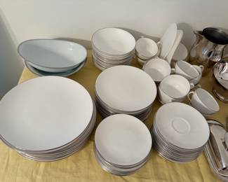 service for 14 with serving pieces