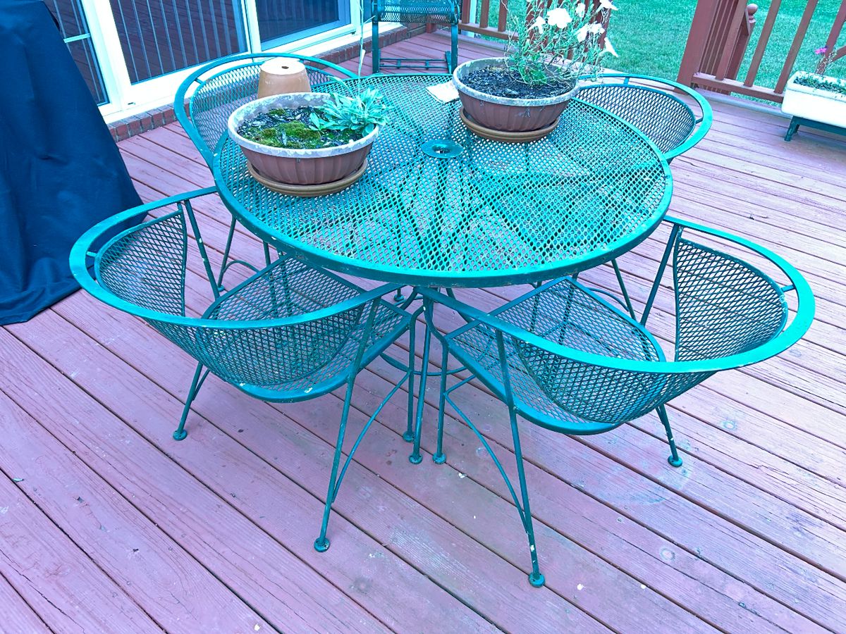 Handsome patio furniture. 