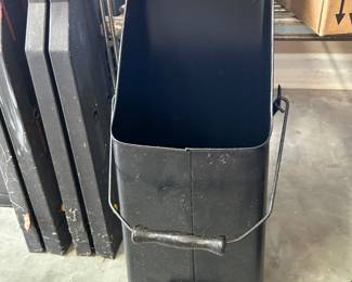 Coal skuttle. 