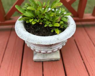 2 of these planters.