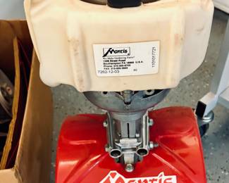 Mantis Tiller/Cultivator 25cc Gas 4-Cycle Engine w/ALL Cultivator Blade.
