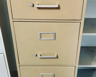 4 Drawer Vertical Metal File Cabinet.