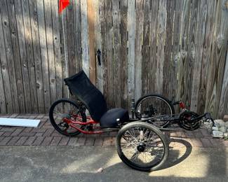 EZ-Tad  SX three wheel recumbent bike.  Disc brakes.  Shimano SIS derailer front.  SRAM 3.0 Derailer back.  21 speed