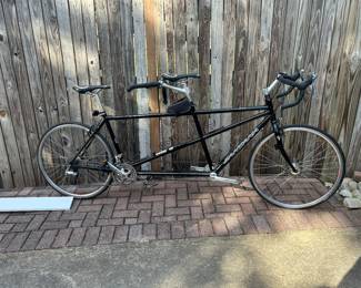 Santana “Visa” Tandem.  Shimano Shifters.  Shimano Deore XT Derailer. 27 speed