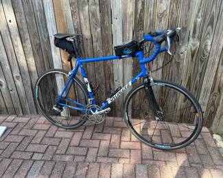 Specialized Allez Comp, steel frame, Shimano wheel set, Ultegra Derailers and brakes. Carbon Fiber seat post. 18 speed.