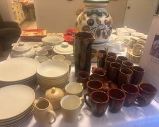 Dryden pieces and large juice dispenser